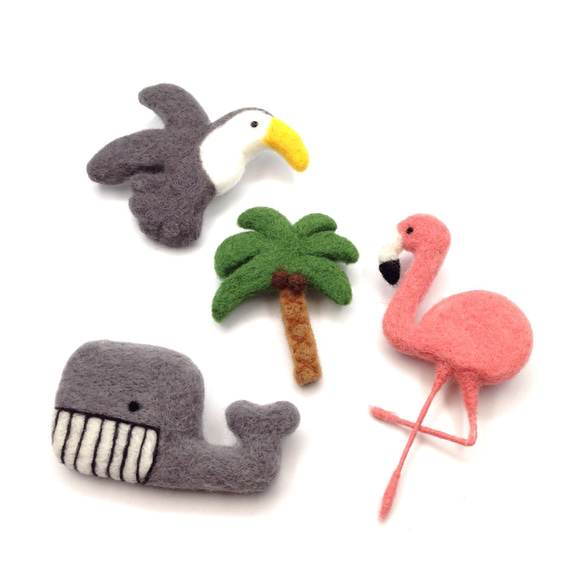 羊毛氈熱帶系列胸針-鯨魚 Needle Felted Brooch Tropical Series-Whale 第4張的照片