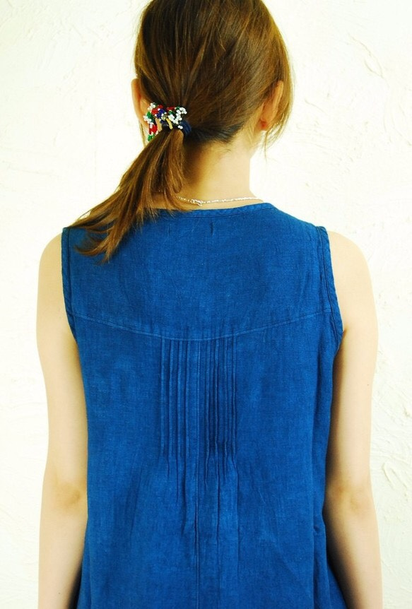 pintuck sleeveless pullover/藍染め 5枚目の画像