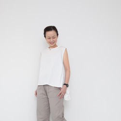 Tail sleeveless tops / white 3枚目の画像