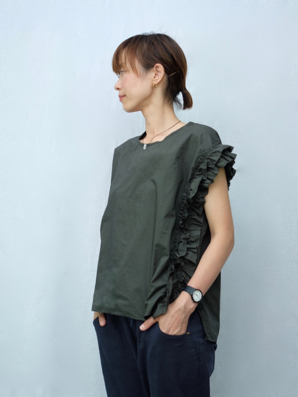 huhaku frill tops / khaki 3枚目の画像