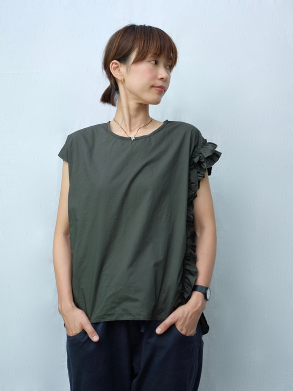 huhaku frill tops / khaki 6枚目の画像