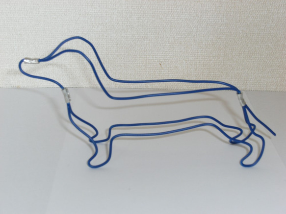 ワイヤークラフト　イヌ(ダックスフンド)とウサギ立体 4枚目の画像