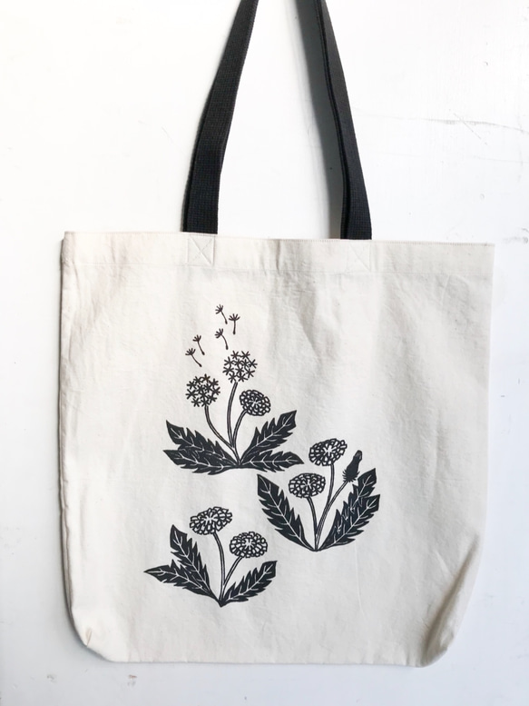 rabbit and dandelion tote bag w/long handle 3枚目の画像