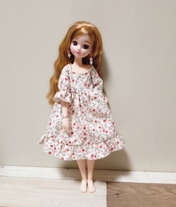 キャンディースリーブワンピース 小花柄リカちゃん リアルクローズ