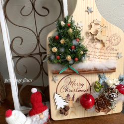 カッティングボードのクリスマス雑貨風アレンジ 3枚目の画像