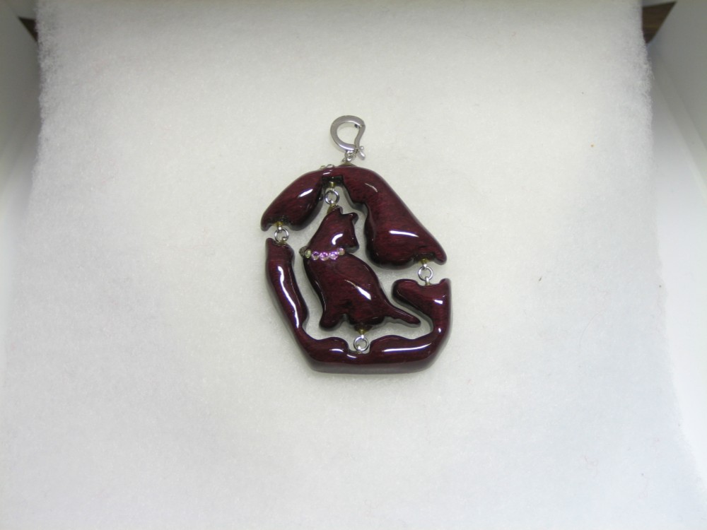 木製　ペンダントトップ　（　猫　）