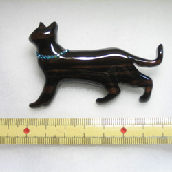 木製　ブローチ　（　猫　） 2枚目の画像