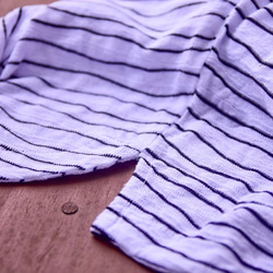 波浪條紋純棉針織上衣 白 第3張的照片