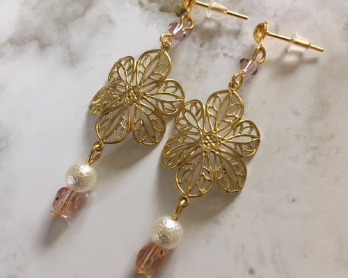 ピアス14KT GOLD 花モチーフ 花モチーフ ゴールドピアス - メルカリ