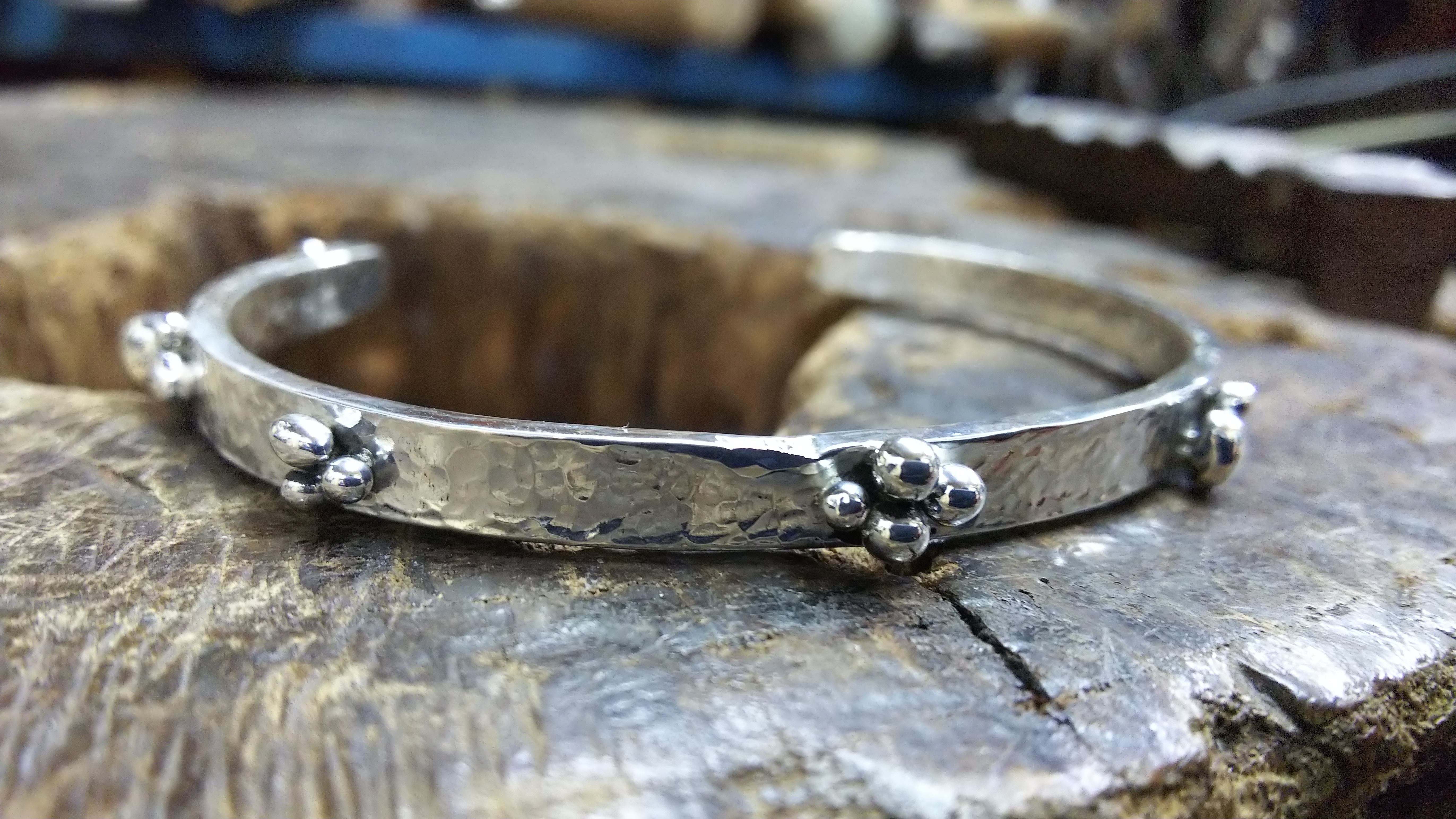 バングル シルバーバングル 純銀 ブレスレット ドット 水玉