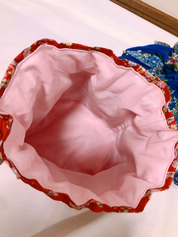 巾着袋型♡花柄ポーチ(ブルー) 2枚目の画像