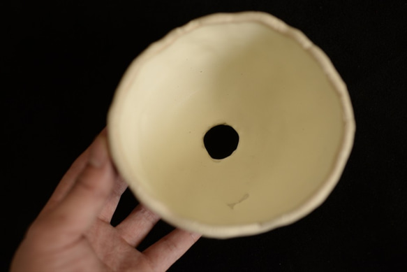 素焼き風のハンドメイドの植木鉢(プランター)　白 6枚目の画像