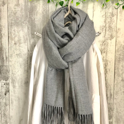 RATA❤️特別な素材感❤️上品で個性的な大柄ドットストール❤️シック