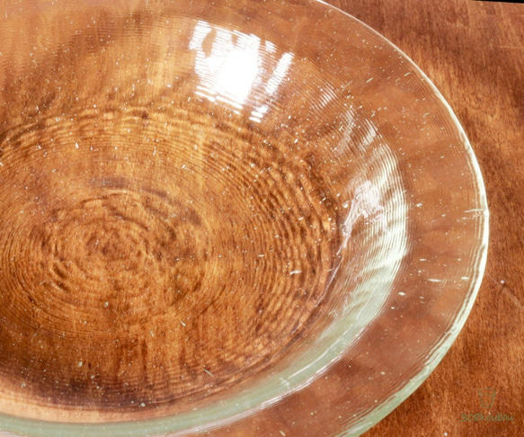 在庫限り：リサイクルガラスの食器　スープ皿　ライトグリーン(φ17.5cm) 5枚目の画像