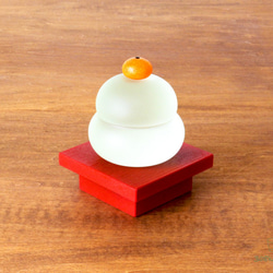 しっとりガラスの鏡餅 赤 2枚目の画像