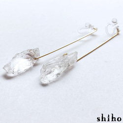 【Q様専用】天然石の14Kgfノンホールピアス【14Kgf wire earring(M)＜Crystal＞】 4枚目の画像