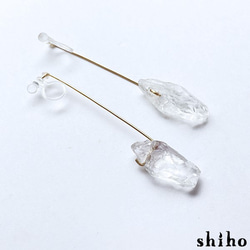 【Q様専用】天然石の14Kgfノンホールピアス【14Kgf wire earring(M)＜Crystal＞】 3枚目の画像