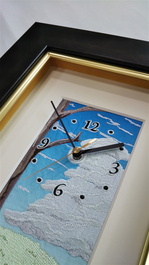 刺しゅう飾り時計「雫と源（想）」 3枚目の画像