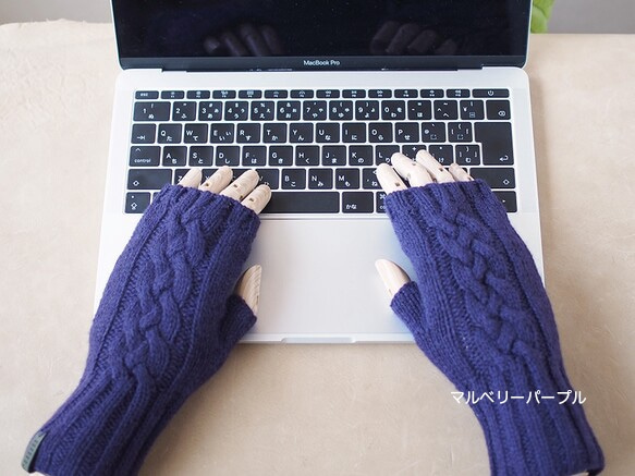 【ユニセックス選べるカラー】カシミヤ級の肌触り◎ヤク100%の指なし手袋／ハンドウォーマー 3枚目の画像