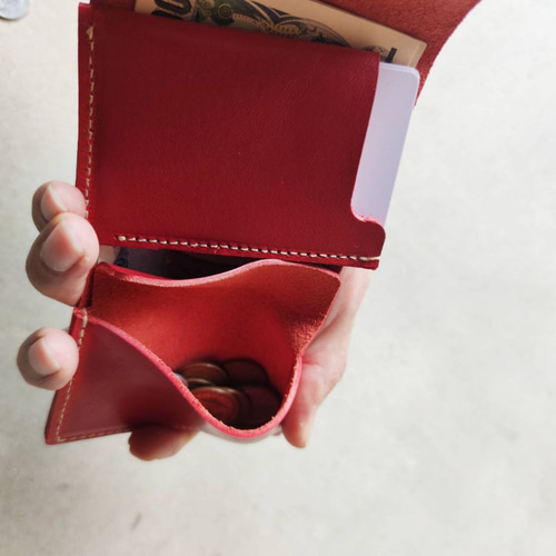 本革ヌメ革栃木レザーのコンパクトなミニ折り財布 お札を折らずに収納