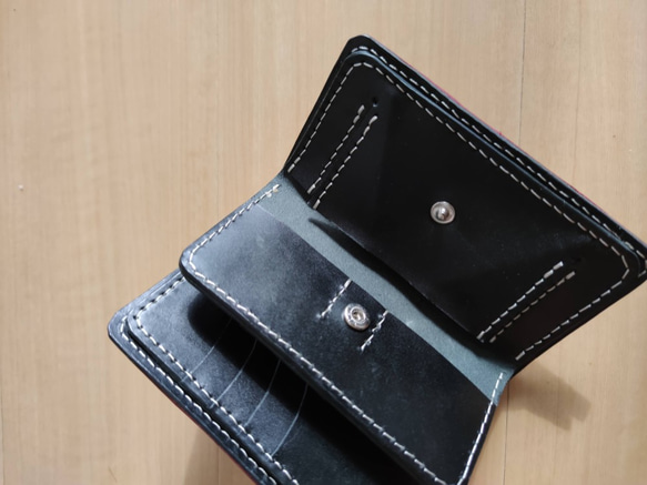 ヌメ革　収納抜群　ミドルウォレット　選べるカラー 財布・ケース・小物入れ ミニ財布・コンパクト財布 その他ミニ財布・コンパクト財布 S1712130898(13000円)