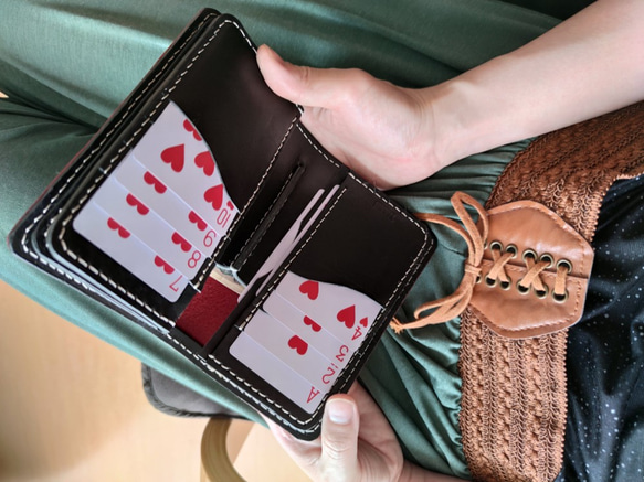 ヌメ革　収納抜群　ミドルウォレット　選べるカラー 財布・ケース・小物入れ ミニ財布・コンパクト財布 その他ミニ財布・コンパクト財布 S1712130898(13000円)