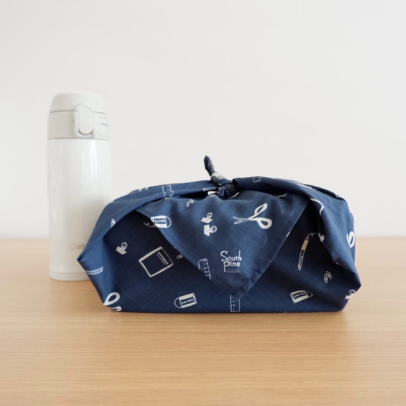 [Midnight Blue] Large Handkerchief Full of Stationeries 第4張的照片