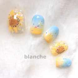 いいね120超え♡BLANCHE★ジェルネイル ひまわりネイル 1枚目の画像