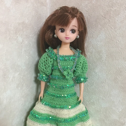 ドール服/リカちゃん/編み物/ハンドメイド/緑白色 2点セット【ドレス・ネックレス】 1枚目の画像