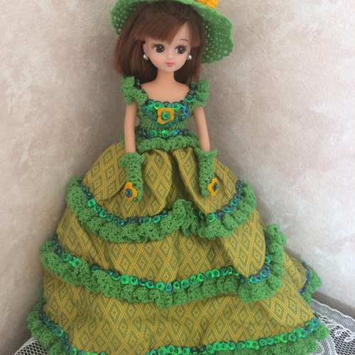 よ*よ様 リカちゃんハンドメイド服　くすみグリーンのドレス よ*よ様 リカちゃんハンドメイド服 くすみグリーンのドレスΩ
