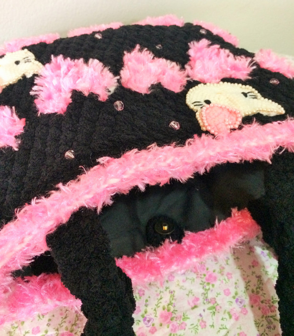 黒xピンクハート&猫カバン/ふわふわバッグ手編みかぎ針編み手作り/ショルダーバッグ 3枚目の画像