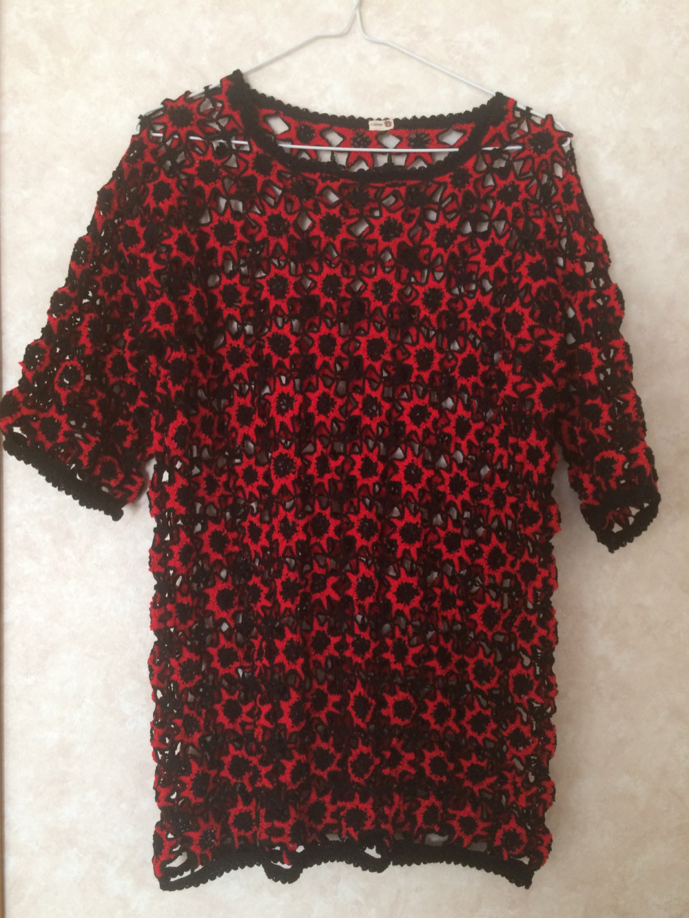 黒x赤トップスレース編み/ドイリー/編み物/手作り/ハンドメイド