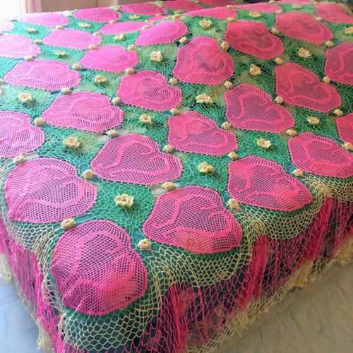 ピンクハート/手編みのベッドカバー/ソファーカバー/かぎ針編みの