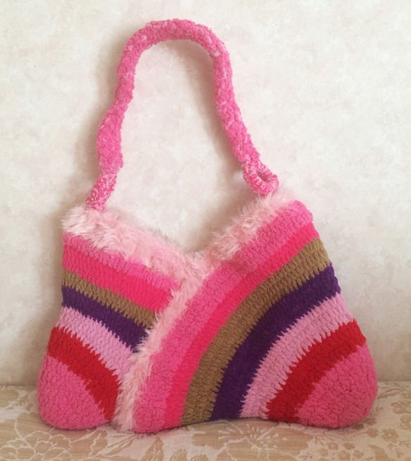レインボー鞄/ミックスカラーカバン/ふわふわバッグ手編みかぎ針編み手作り/ショルダーバッグ 2枚目の画像