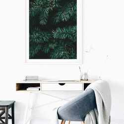 深緑の調和：松の葉の美しさを映し出すエレガントなアートポスター。インテリアのアクセントに最適 3枚目の画像