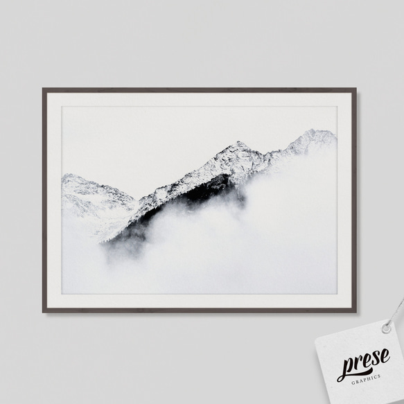 霧に浮かぶイタリアの山々 ポスター 白黒 ミニマル 3枚目の画像