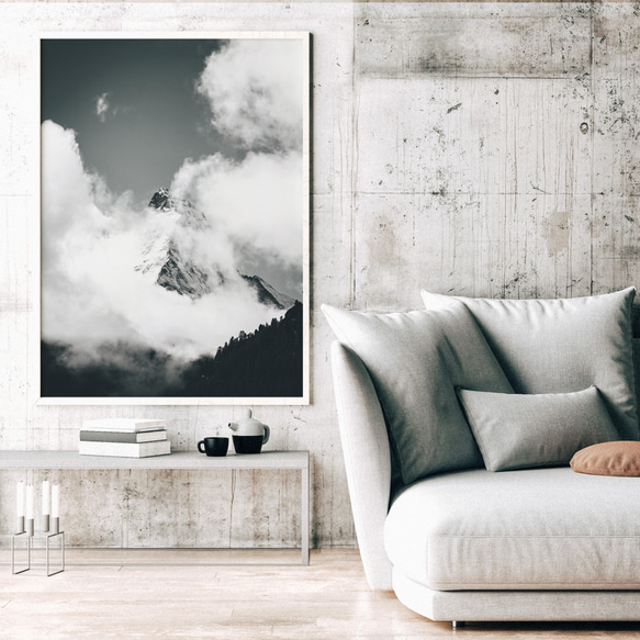 アルプスの名峰、雲をまとうマッターホルン ポスター 白黒 4枚目の画像