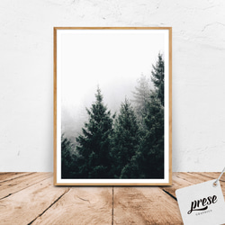 霧がかる森の幻想風景 - 自然の息吹を感じる穏やかなアートポスター、静寂を愛するあなたへの贈り物 1枚目の画像