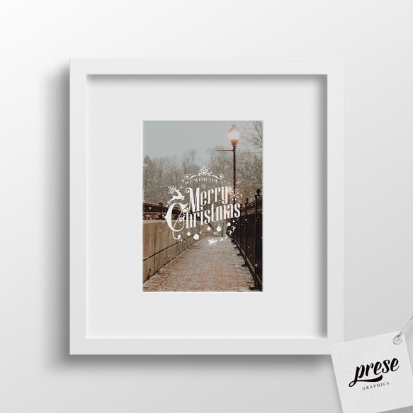 × 雪が舞うレンガ道に灯る街灯、トワイライト 2枚目の画像