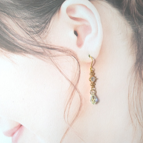 綺麗なスワロフスキーのピアス＆イヤリング ピアス（フック・チェーン 