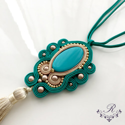 【soutache～ソウタシエ】イタリア製ヴィンテージパーツペンダント 1枚目の画像