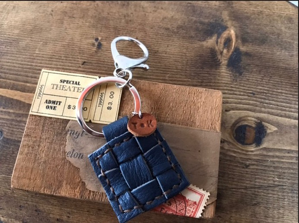【受注制作】leather keychain - mesh - 2枚目の画像