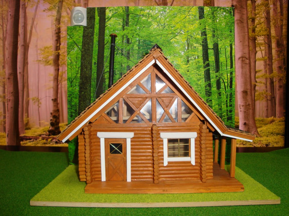 ログハウス ミニチュア雑貨 ハンドメイド完成品 暗くなると人感