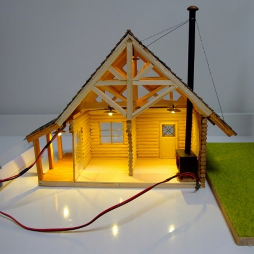 ログハウス ミニチュア雑貨 ハンドメイド完成品 暗くなると人感