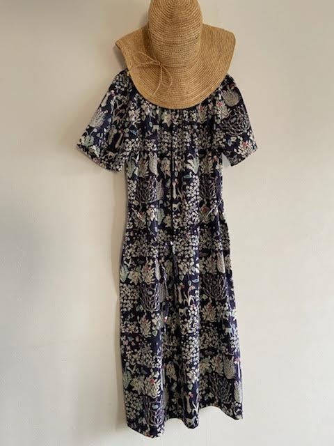 ハンドメイド　リバティ　ヘスティア　ワンピース mqdefault.jpg