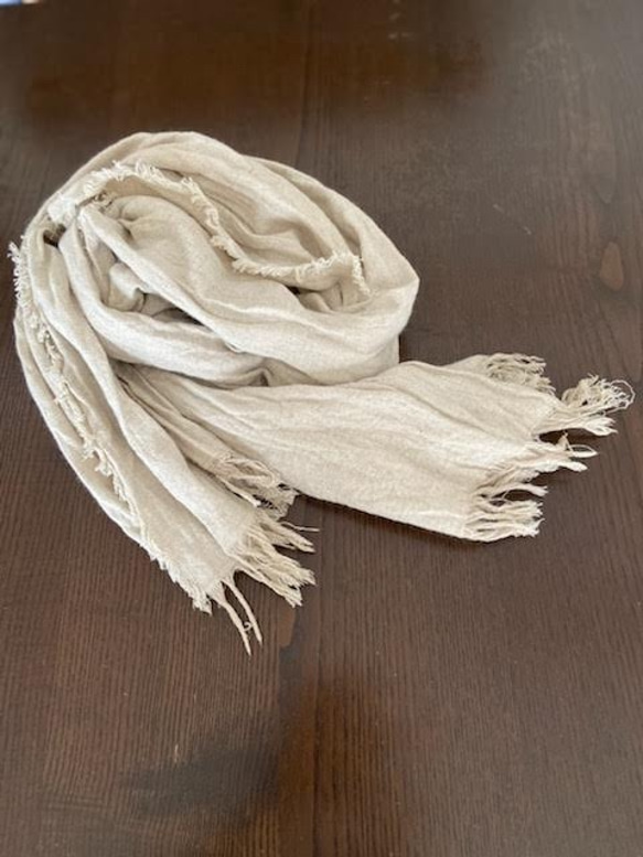 洗いこまれた綾織リネンウール  フリンジ　ストール 2枚目の画像