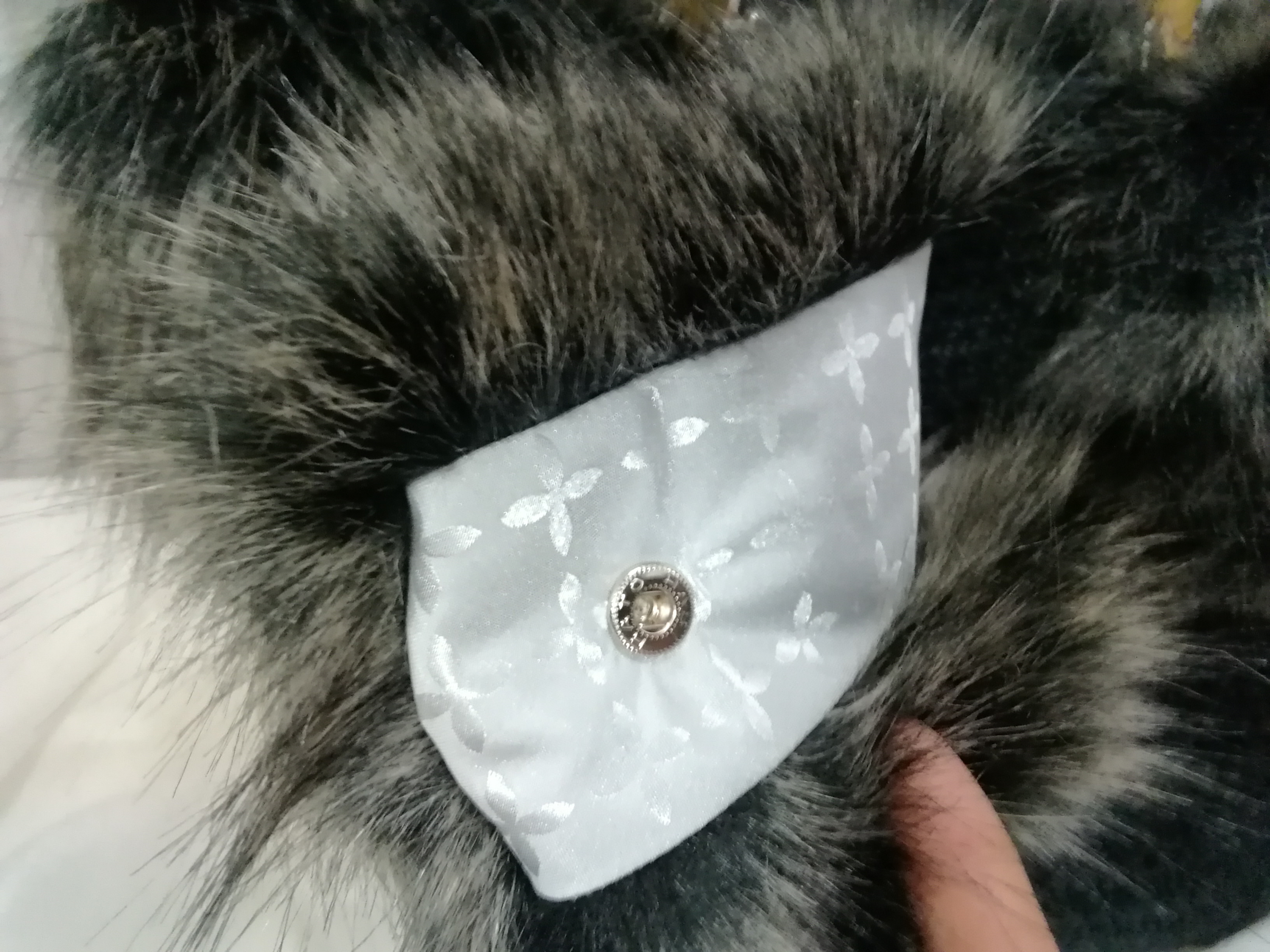 フェイクファー付き麻紐バンブーバッグ(毛長)ブラック