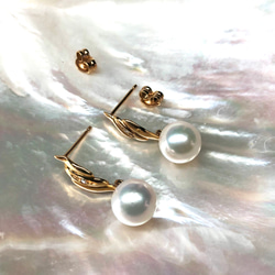 【K18+ダイヤ】デザイン パール ピアス（8.3mm・アコヤ本真珠） 3枚目の画像