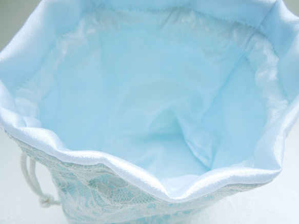 ペールブルー☆透き通るような水色が涼しげなお花柄のチュ－ルレースを重ねた1.2倍コロンと巾着:受注製作です 5枚目の画像