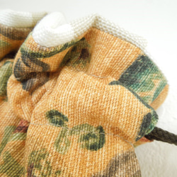廃番生地につき１点のみです：マスタードなボタニカル☆イギリス製コットンプリントの巾着：フェイクレザー切替 8枚目の画像